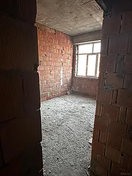 Satılır 2 otaqlı mənzil 80 m²