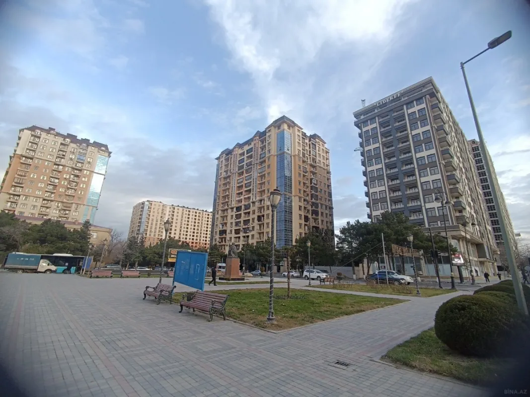Satılır 2 otaqlı mənzil 80 m²