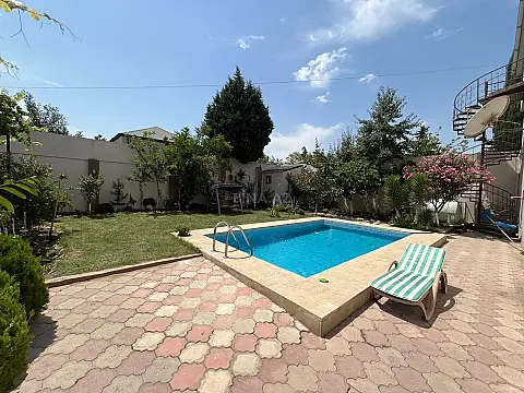 Kirayə verilir 4 otaqlı həyət evi 220 m²