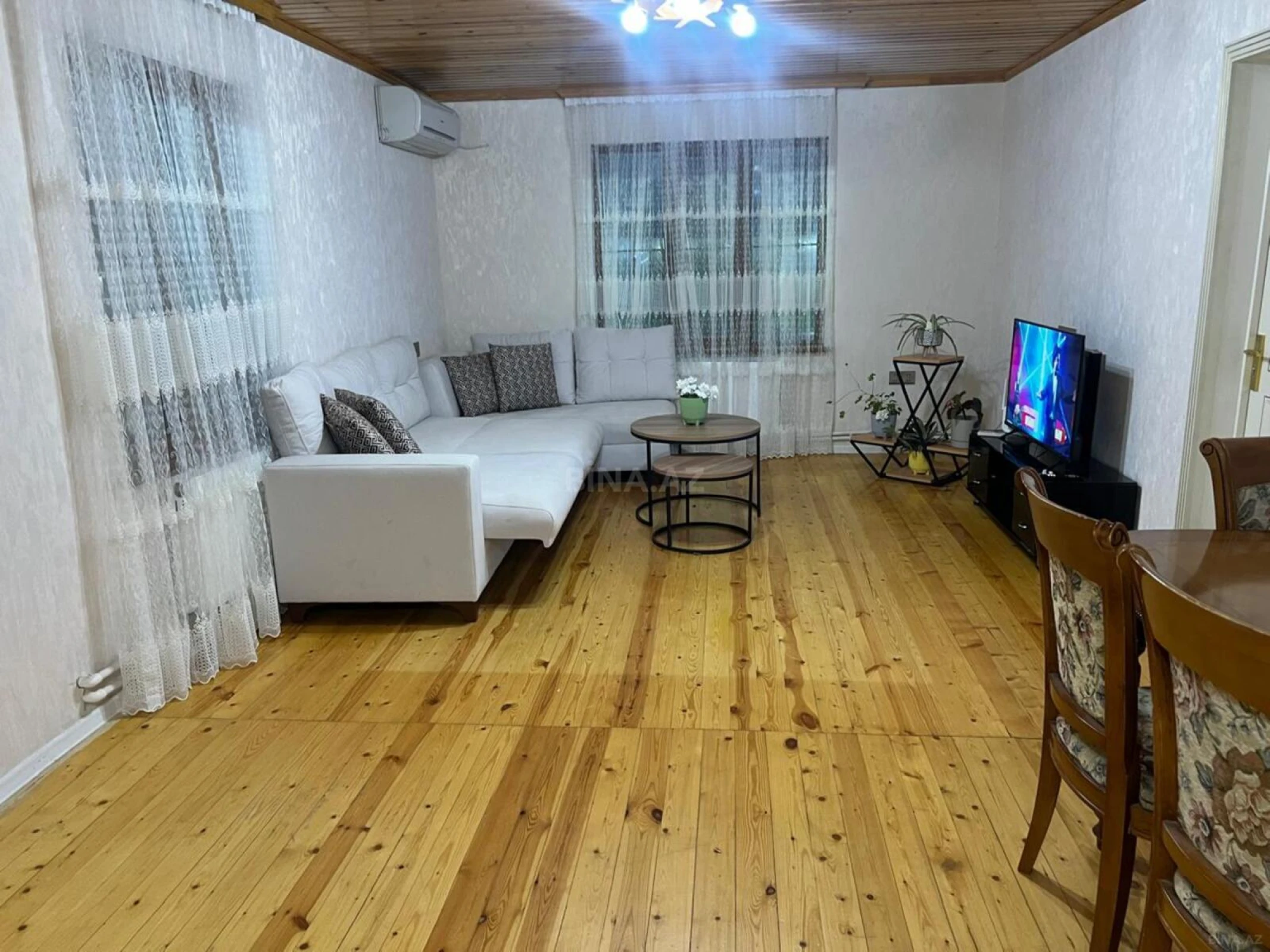 Kirayə verilir 4 otaqlı həyət evi 200 m²