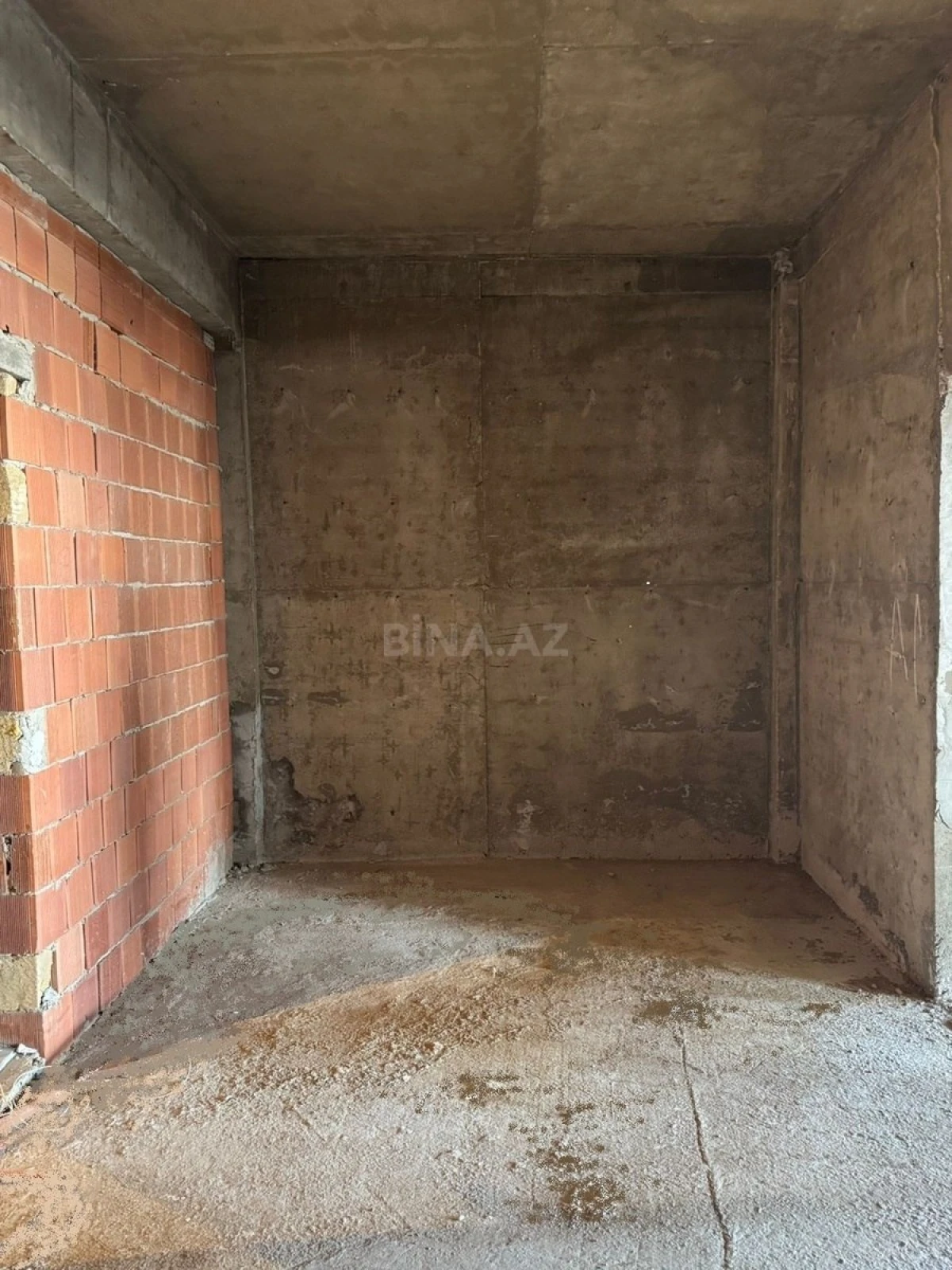 Satılır 2 otaqlı mənzil 71.2 m²