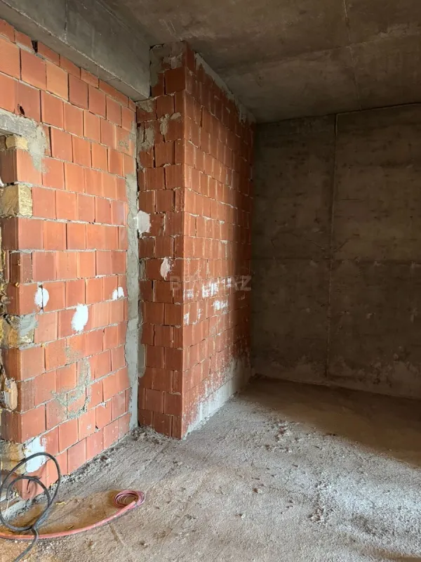 Satılır 2 otaqlı mənzil 71.2 m²