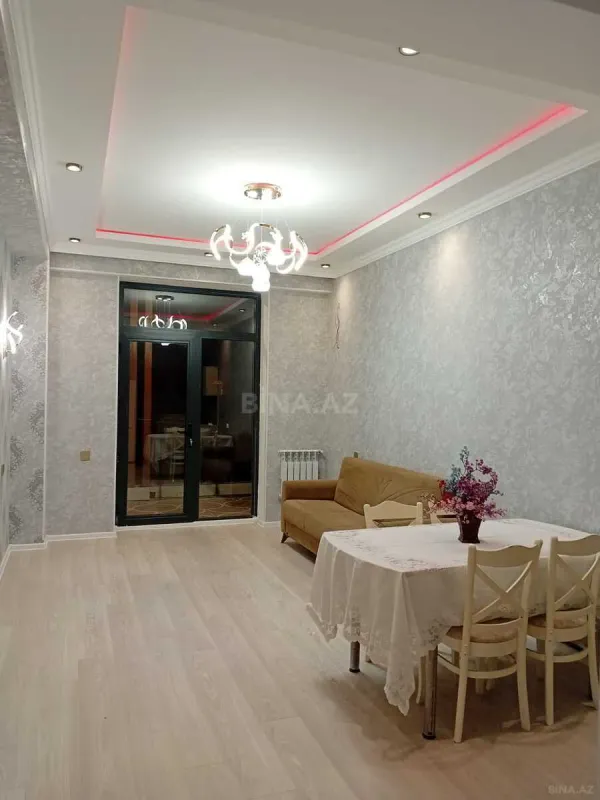Kirayə verilir 2 otaqlı mənzil 65 m²