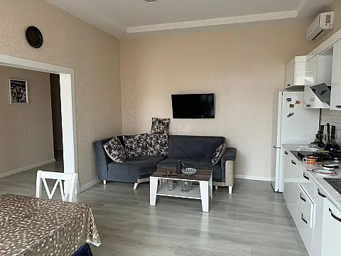 Kirayə verilir 4 otaqlı həyət evi 200 m²