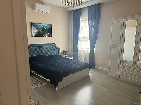 Kirayə verilir 4 otaqlı həyət evi 200 m²