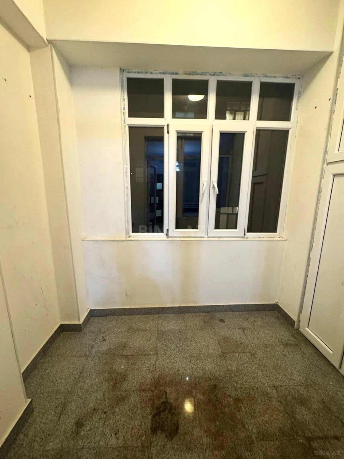 Kirayə verilir 4 otaqlı mənzil 140 m²