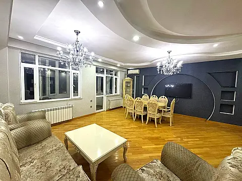 Kirayə verilir 4 otaqlı mənzil 140 m² — Bakı, İnşaatçılar 4 otaq 140.00 m²