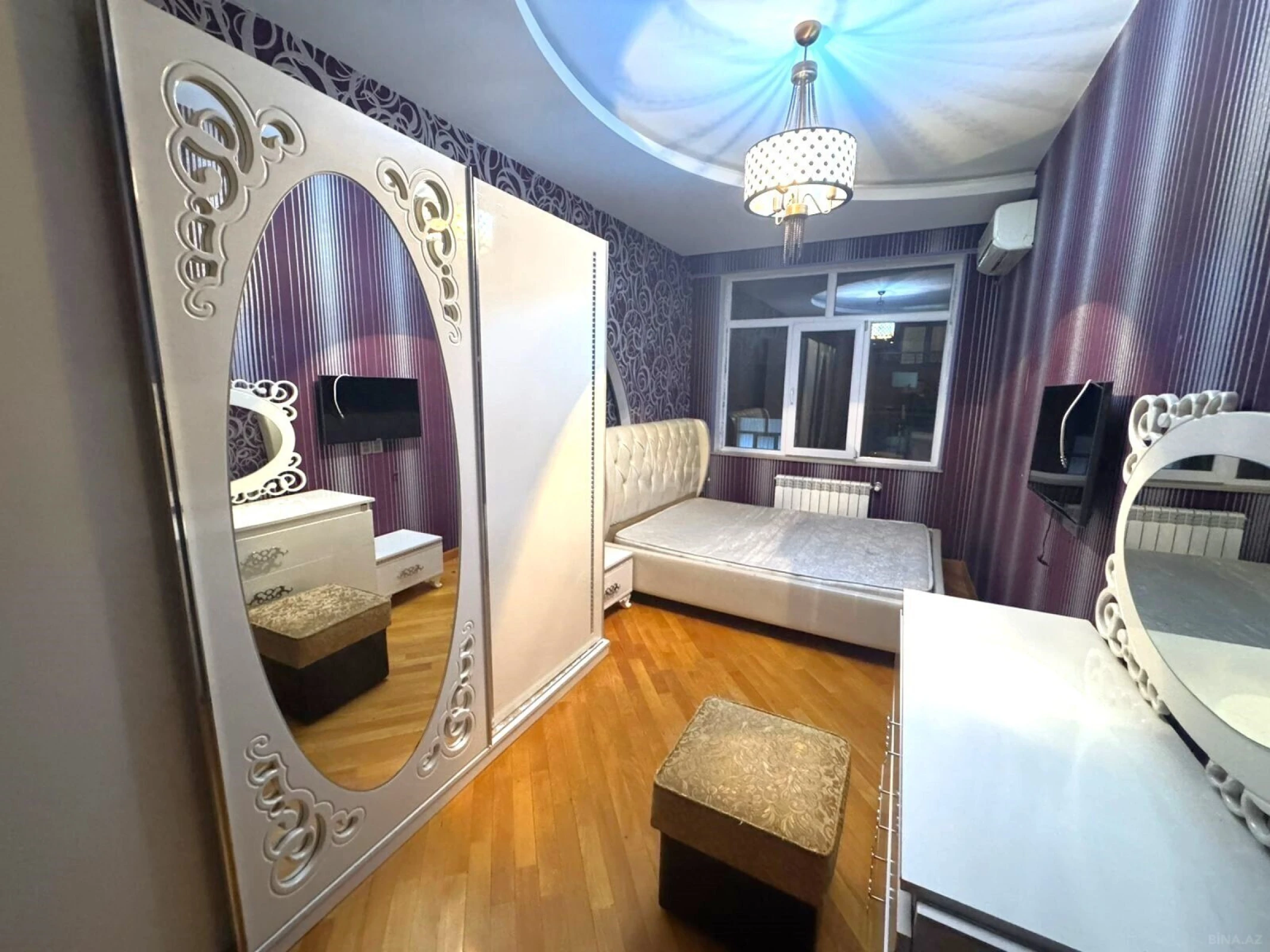 Kirayə verilir 4 otaqlı mənzil 140 m²