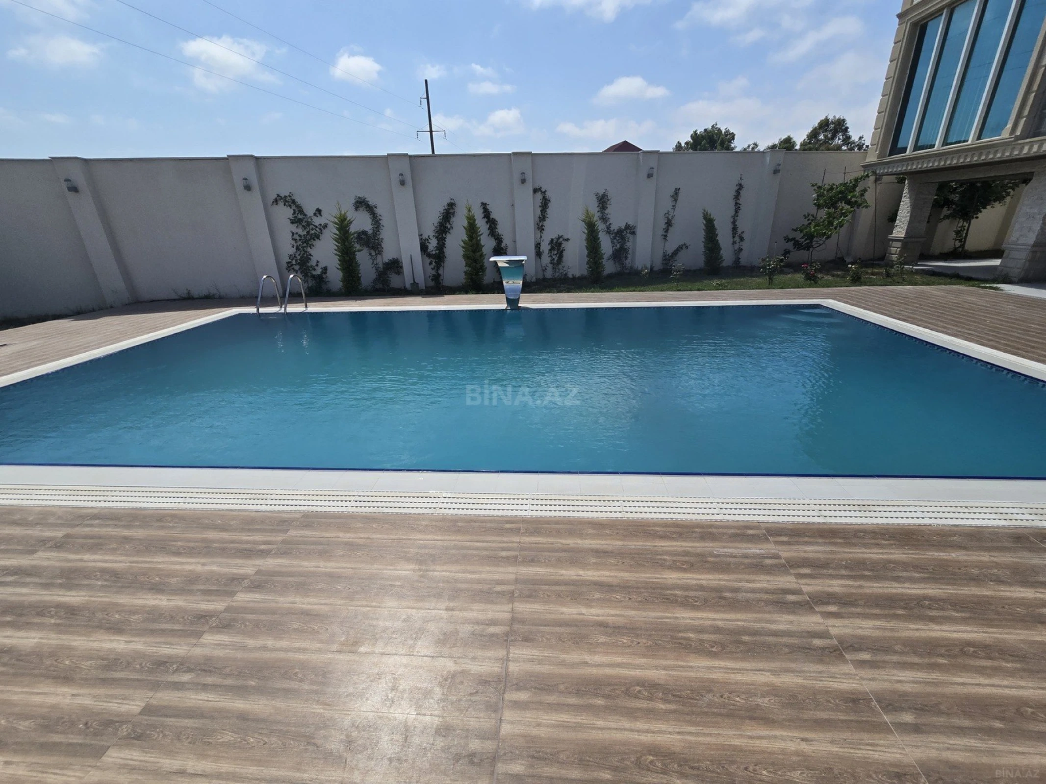 Kirayə verilir 4 otaqlı həyət evi 220 m²