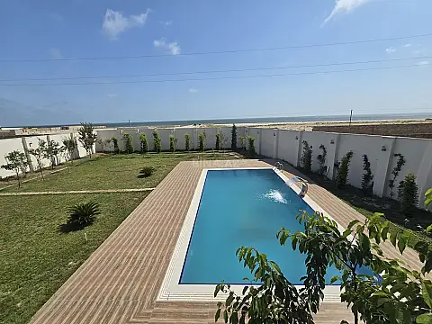 Kirayə verilir 4 otaqlı həyət evi 220 m²