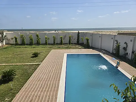 Kirayə verilir 4 otaqlı həyət evi 220 m²