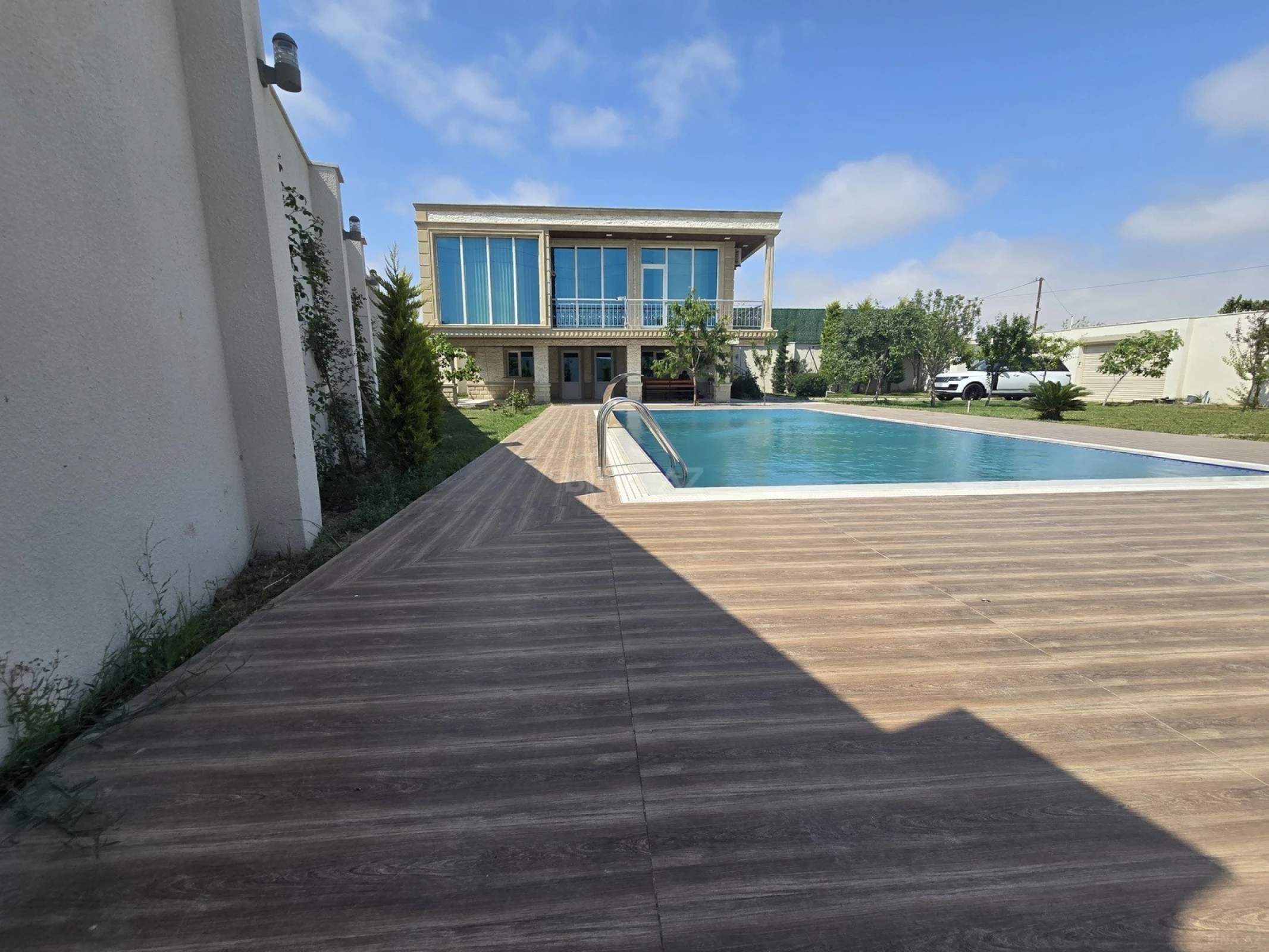 Kirayə verilir 4 otaqlı həyət evi 220 m²