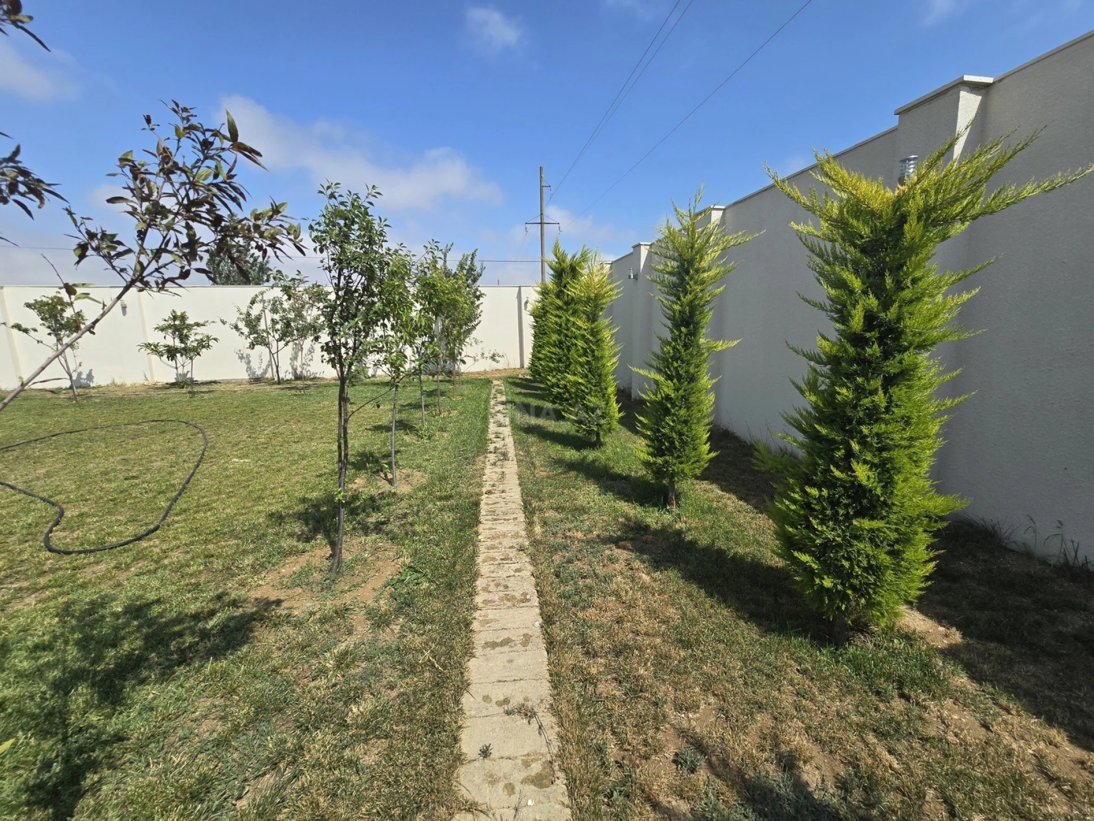 Kirayə verilir 4 otaqlı həyət evi 220 m²