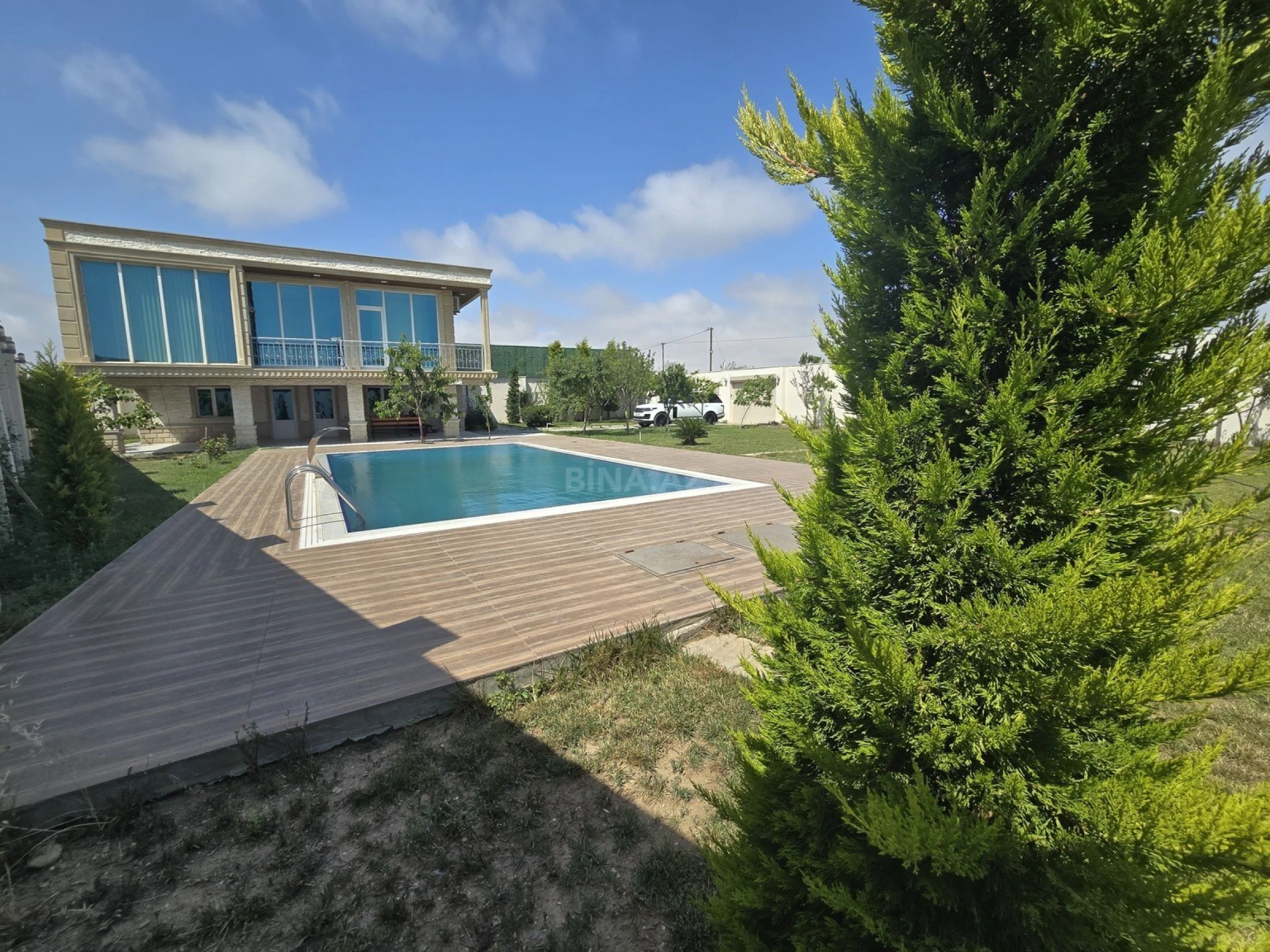 Kirayə verilir 4 otaqlı həyət evi 220 m²