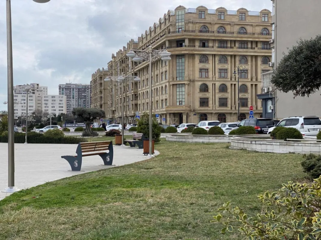 Satılır 2 otaqlı mənzil 44 m²