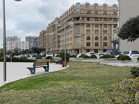 Satılır 2 otaqlı mənzil 44 m²