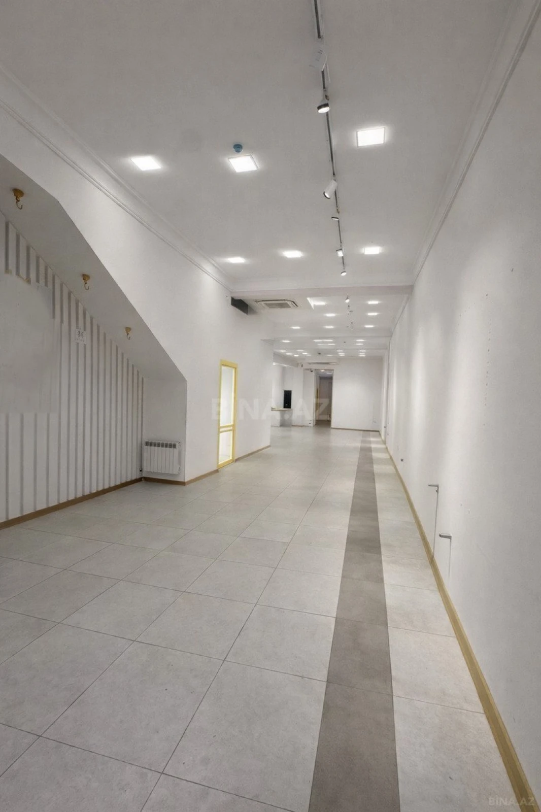 Kirayə verilir 1 otaqlı ofis 160 m²