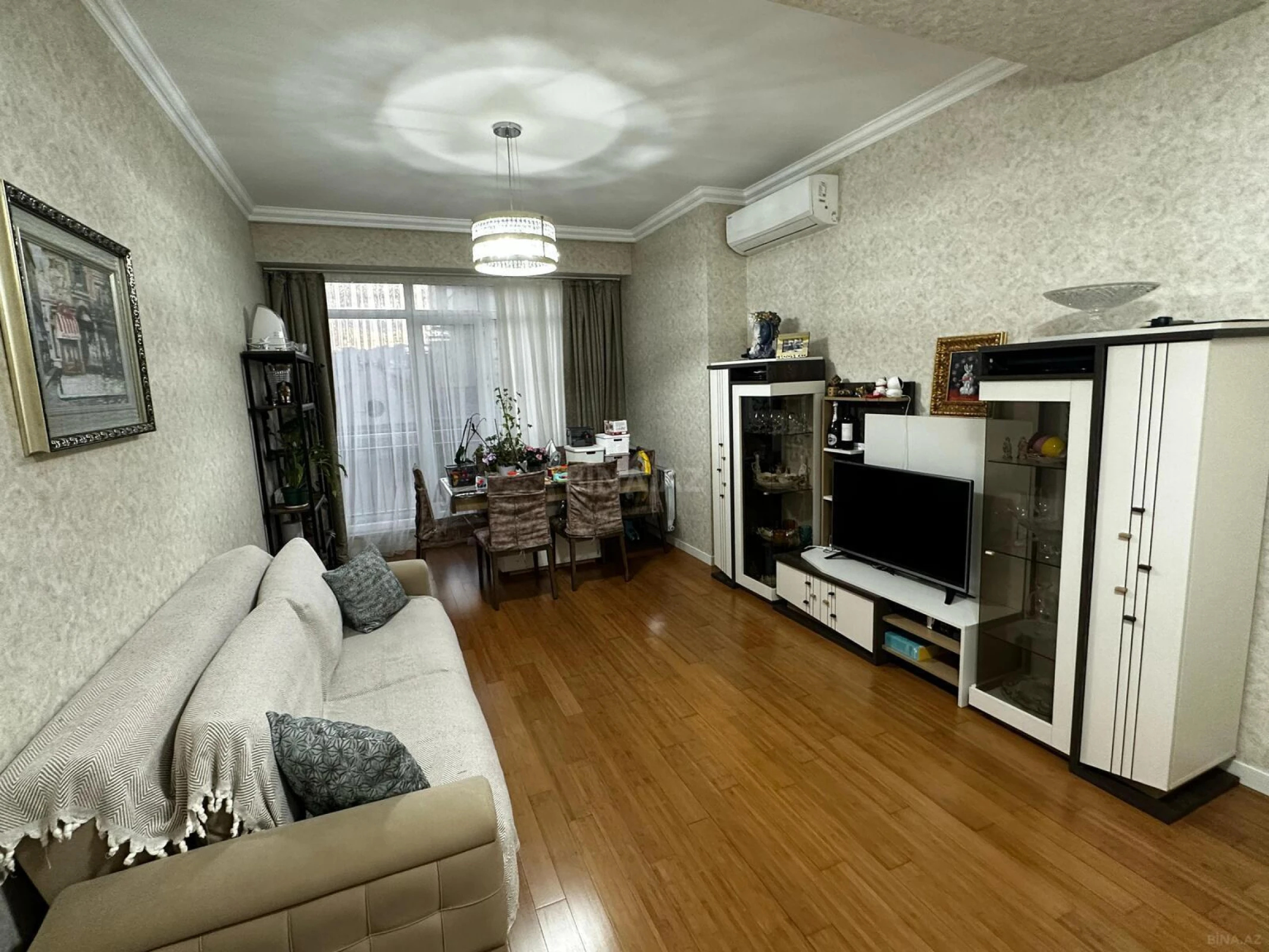 Satılır 2 otaqlı mənzil 77 m²
