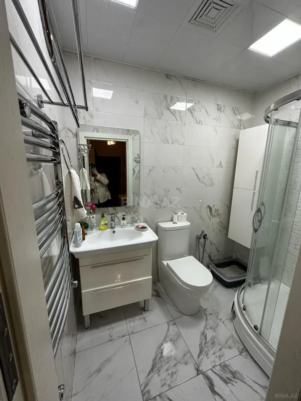 Satılır 2 otaqlı mənzil 77 m²