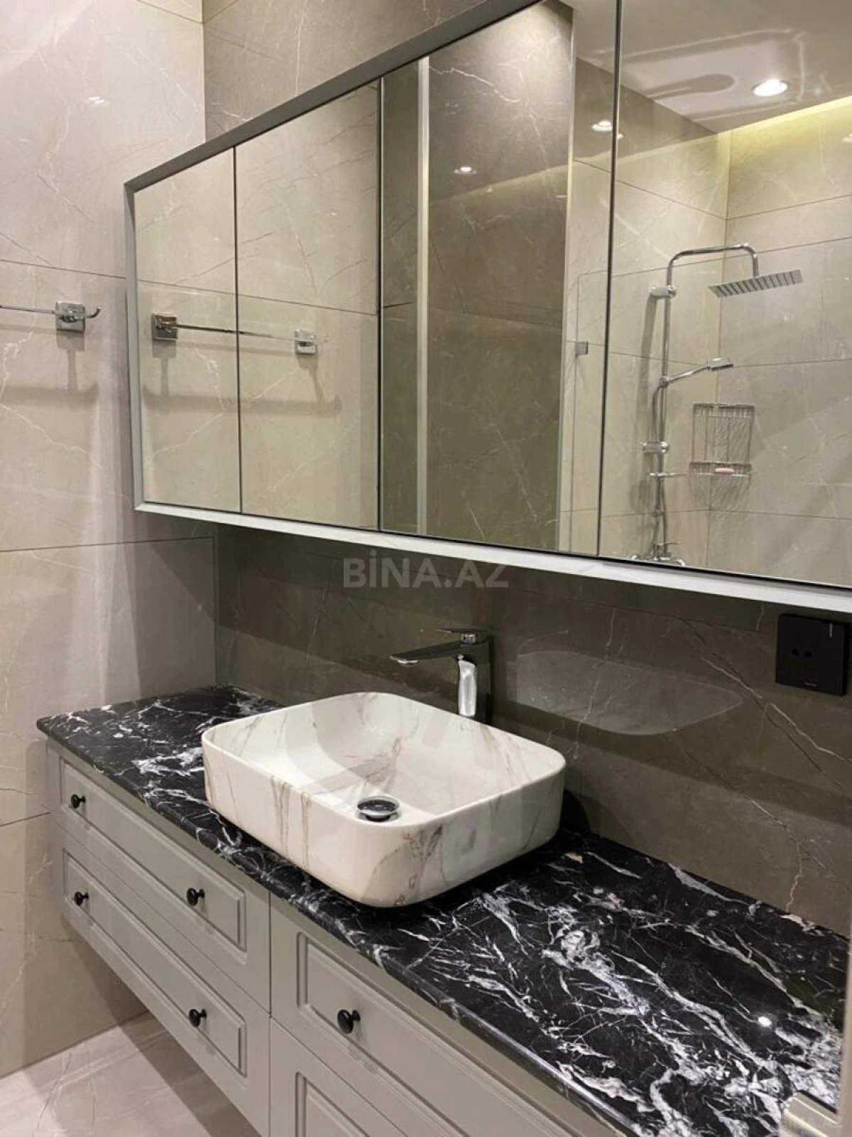 Kirayə verilir 3 otaqlı mənzil 90 m²