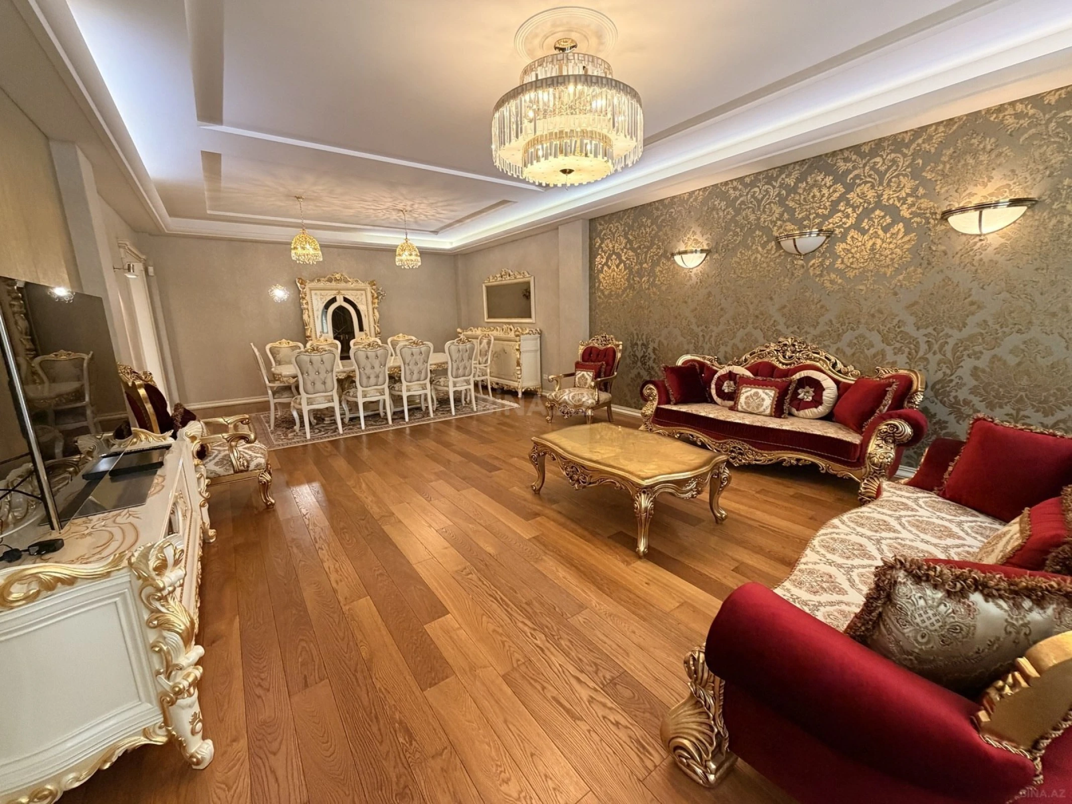 Kirayə verilir 4 otaqlı mənzil 250 m²