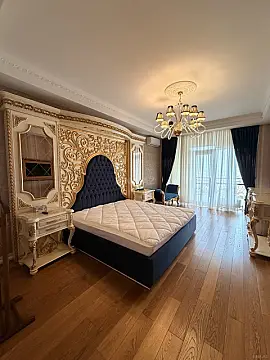 Kirayə verilir 4 otaqlı mənzil 250 m²