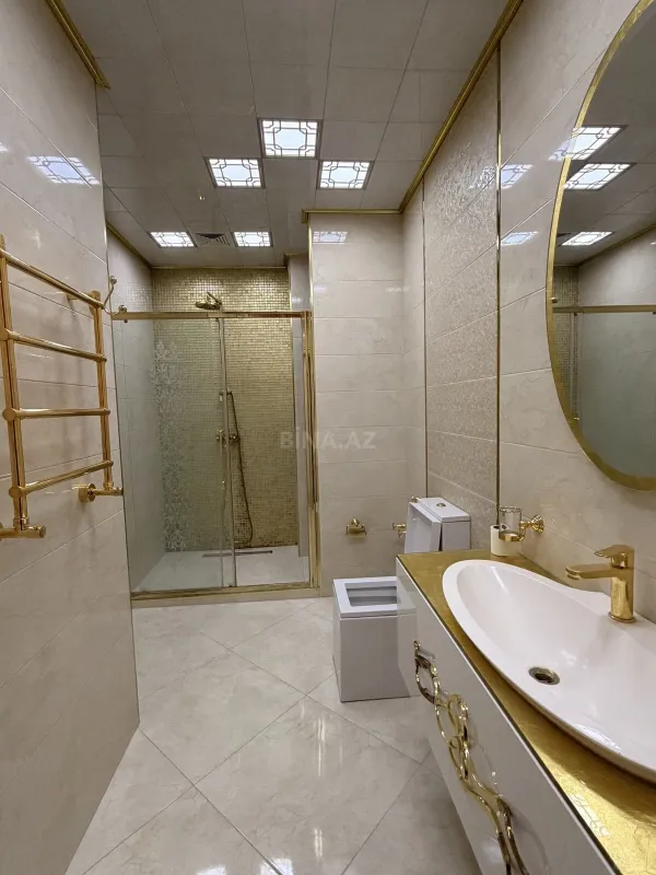 Kirayə verilir 4 otaqlı mənzil 250 m²