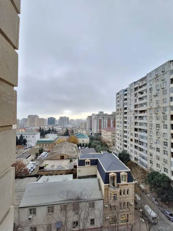 Satılır 3 otaqlı mənzil 108 m²