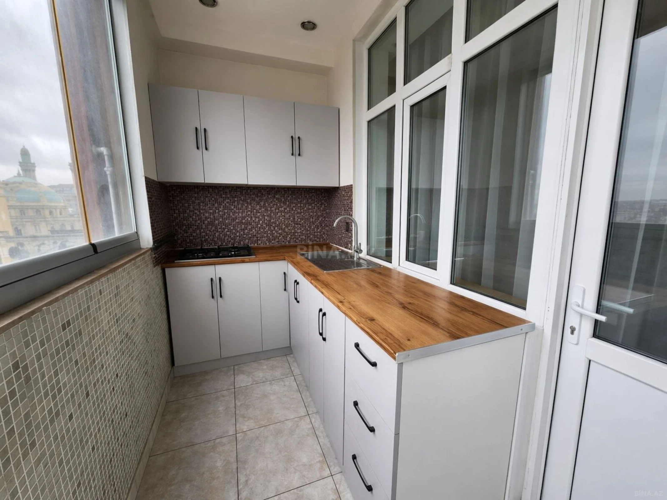 Kirayə verilir 2 otaqlı mənzil 70 m²