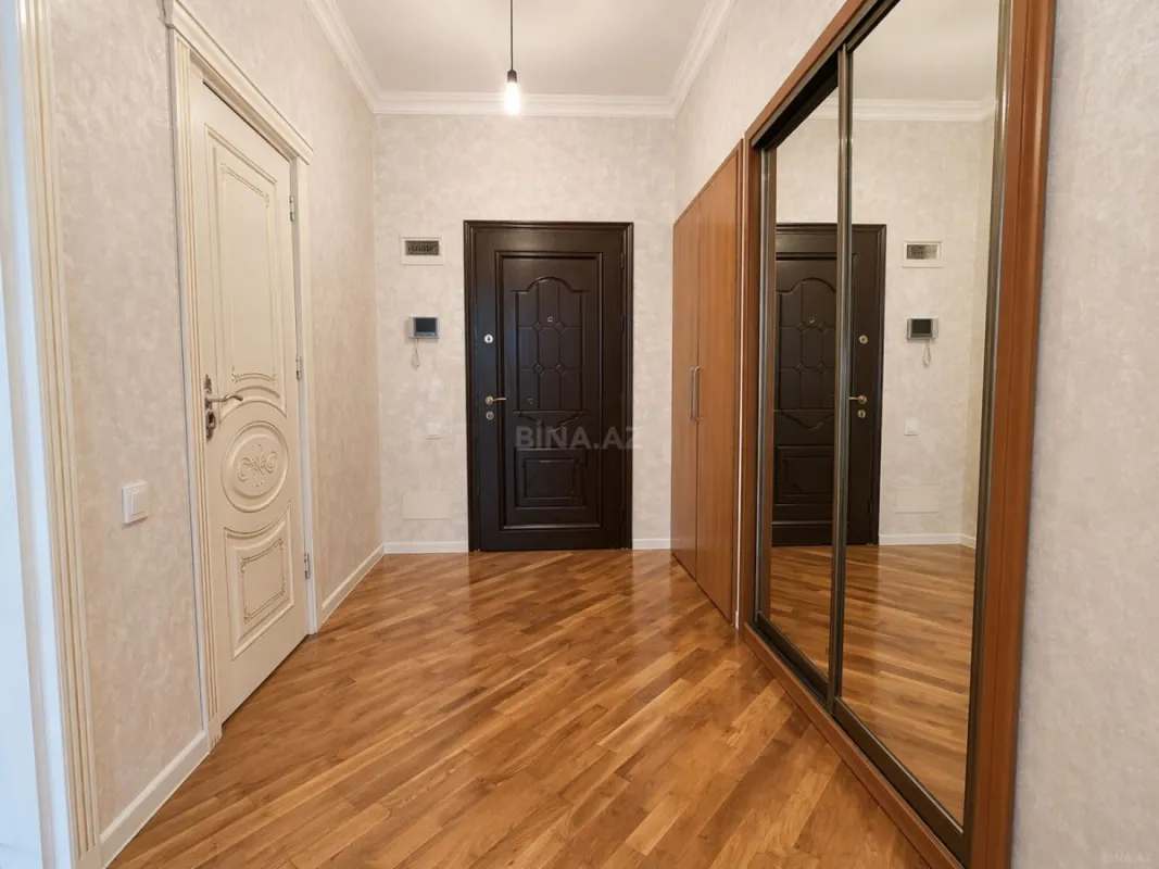 Kirayə verilir 2 otaqlı mənzil 70 m²