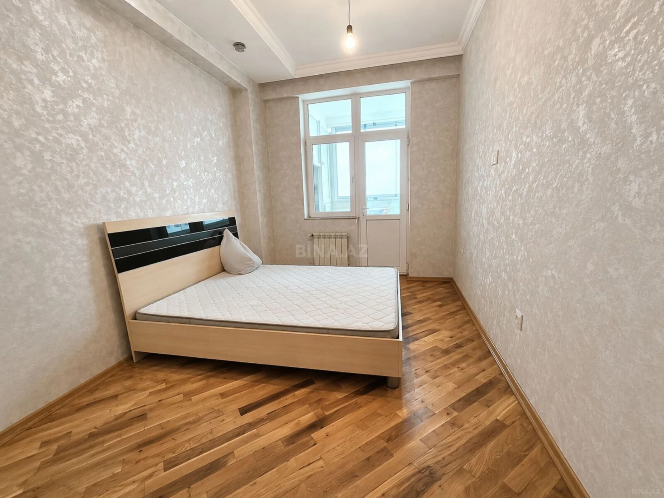 Kirayə verilir 2 otaqlı mənzil 70 m²