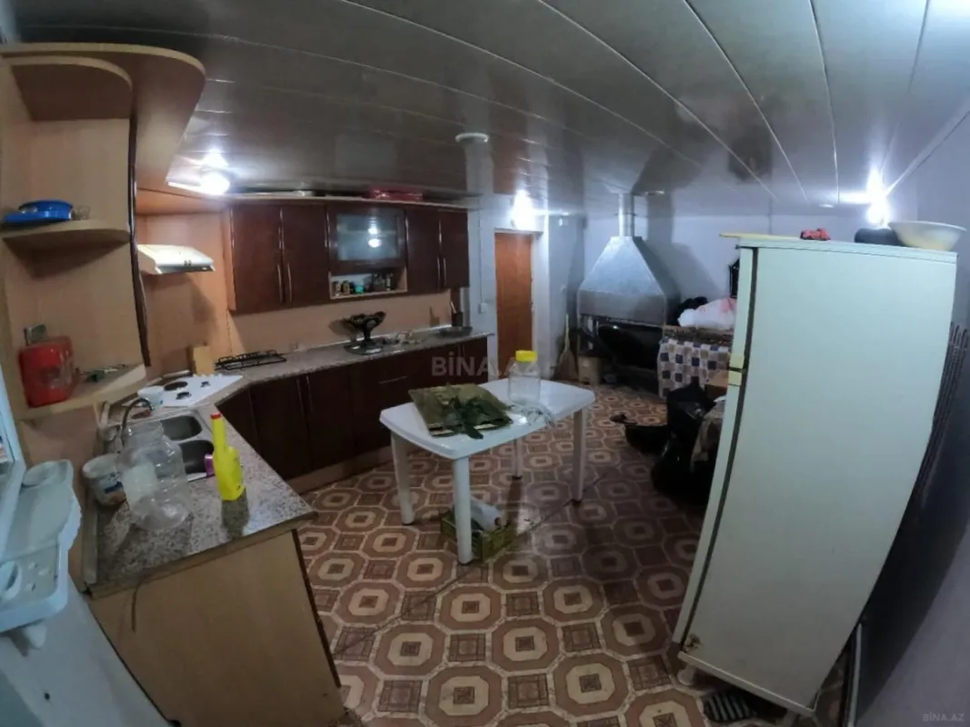 Satılır 6 otaqlı həyət evi 600 m²