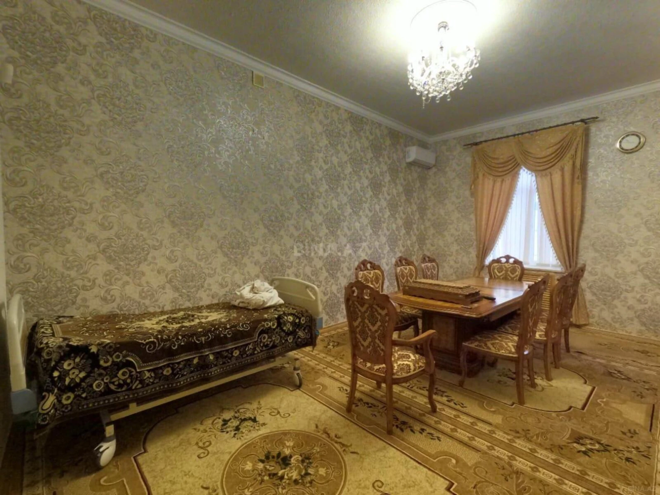 Satılır 6 otaqlı həyət evi 600 m²