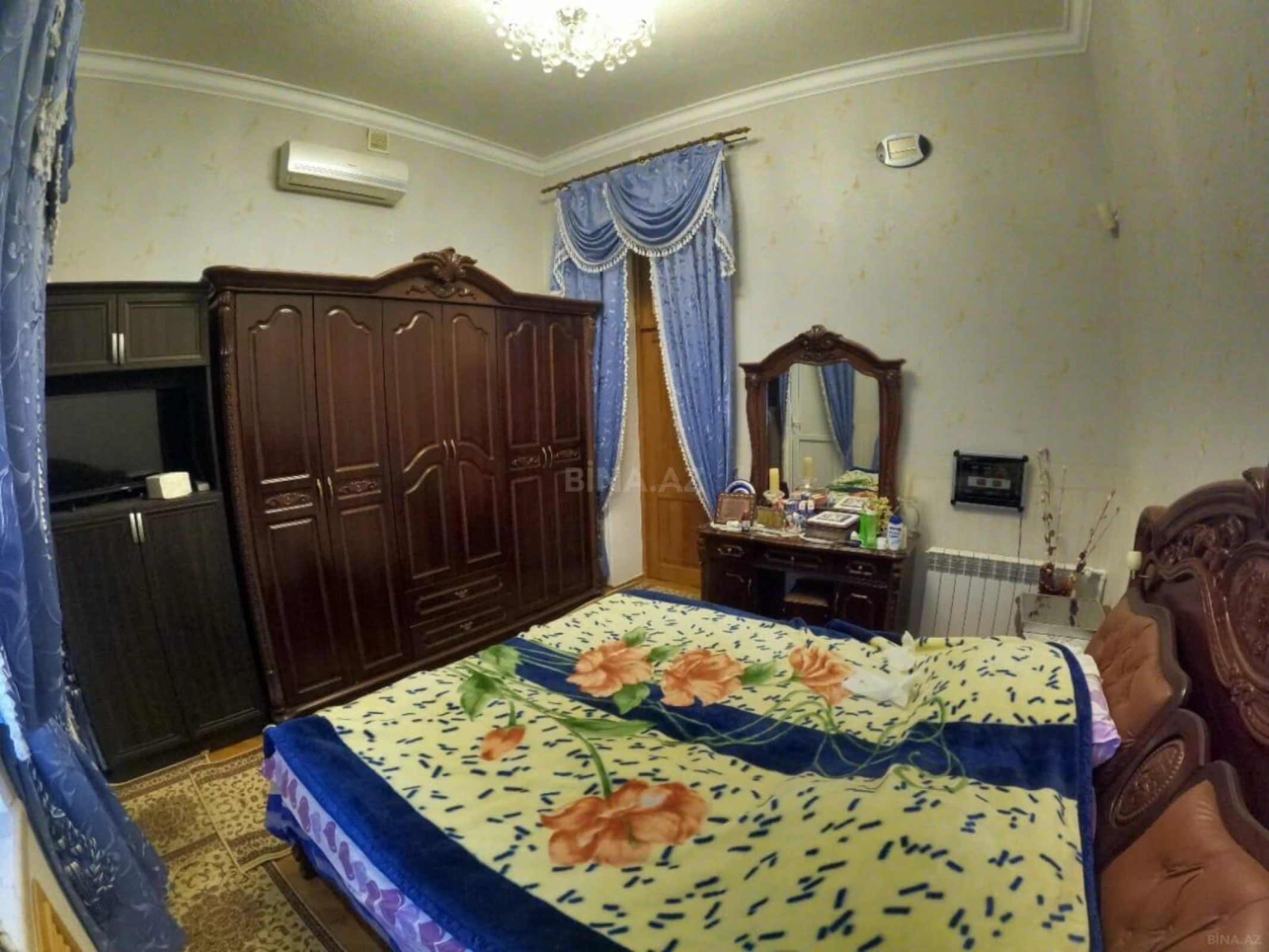Satılır 6 otaqlı həyət evi 600 m²