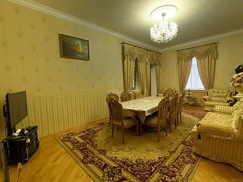 Satılır 6 otaqlı həyət evi 600 m² — Bakı, Nərimanov 6 otaq 600.00 m²