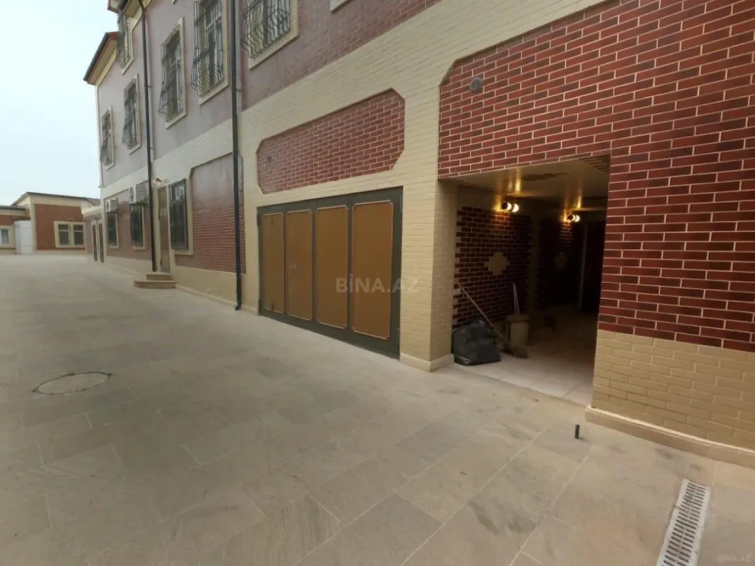 Satılır 6 otaqlı həyət evi 600 m²
