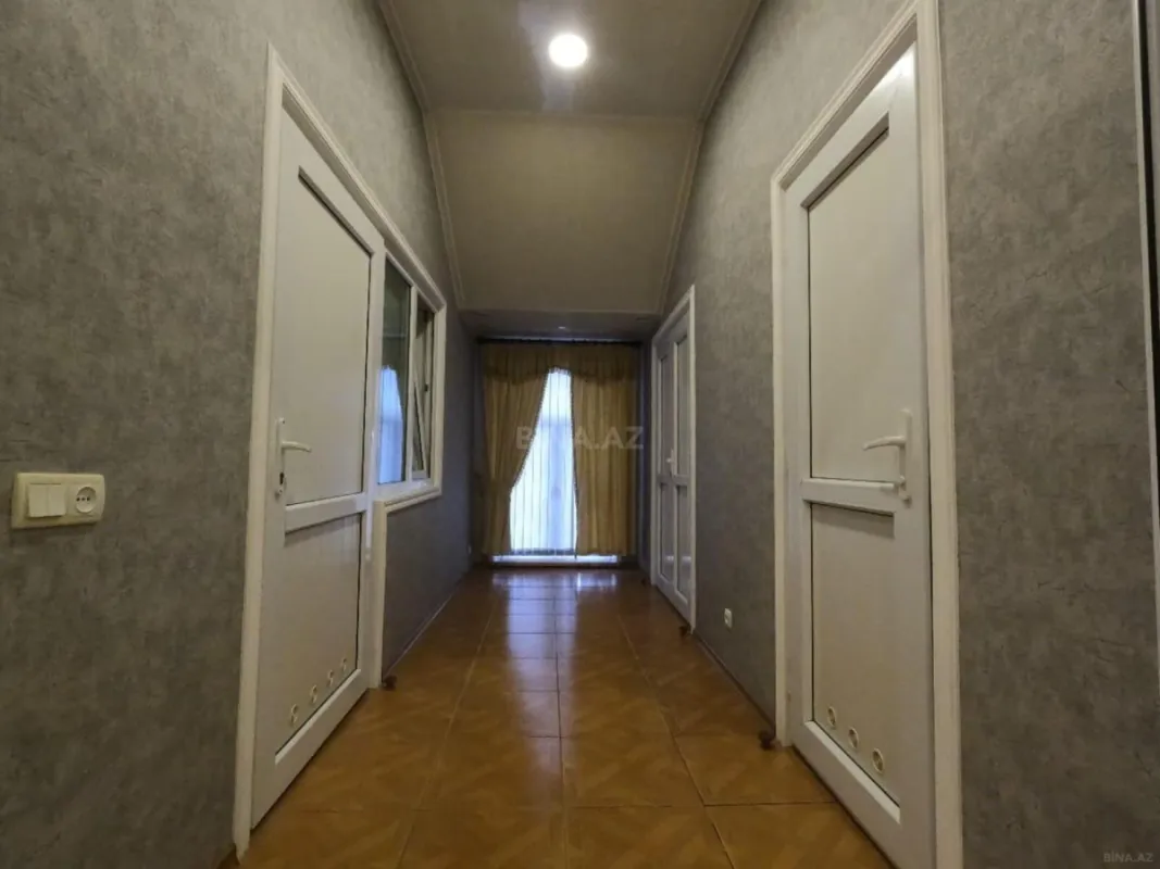 Satılır 6 otaqlı həyət evi 600 m²