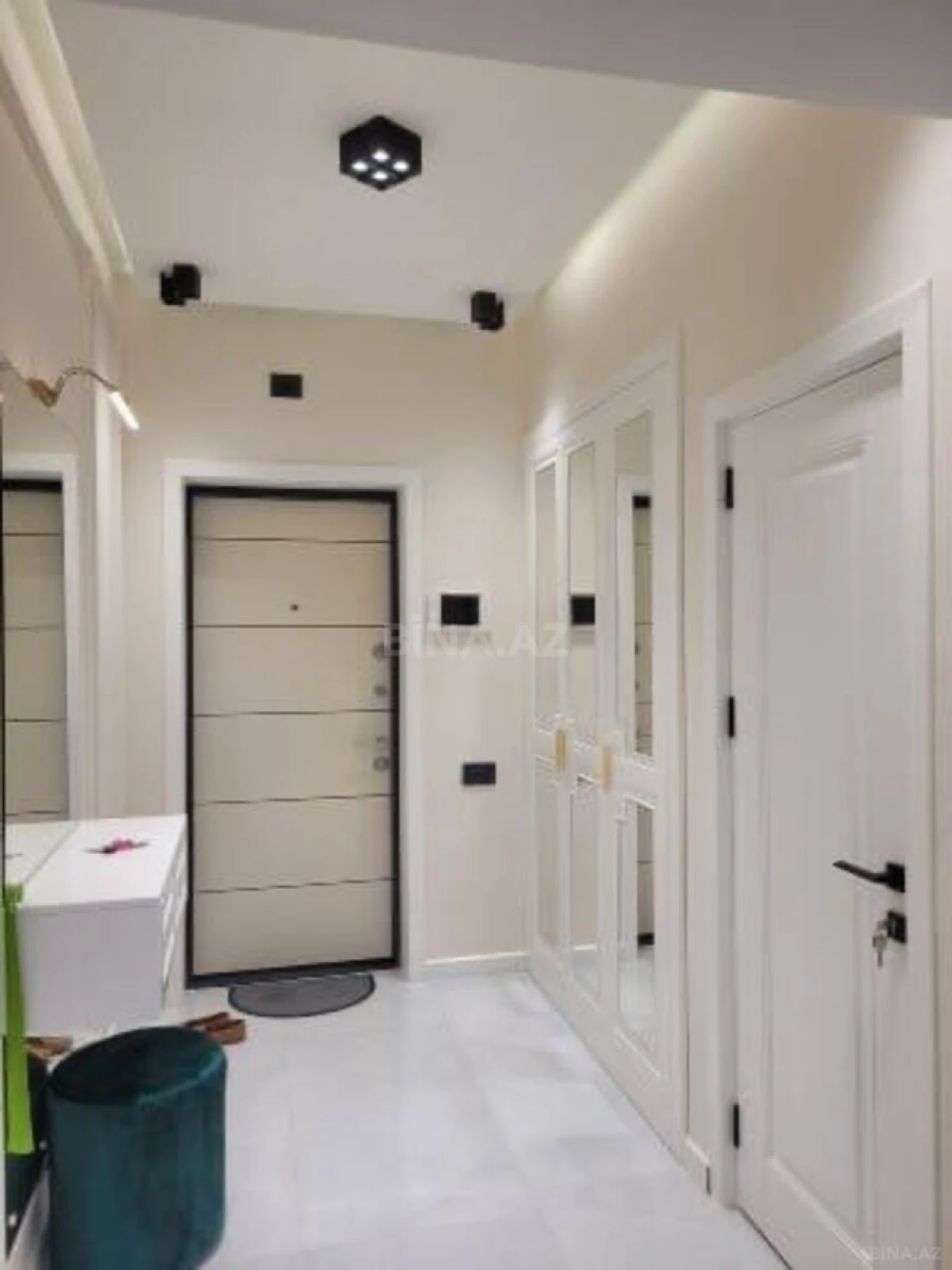 Kirayə verilir 2 otaqlı mənzil 70 m²