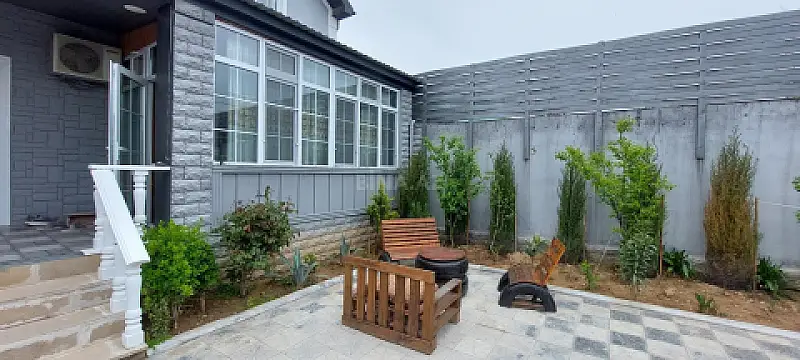 Satılır 4 otaqlı həyət evi 160 m²