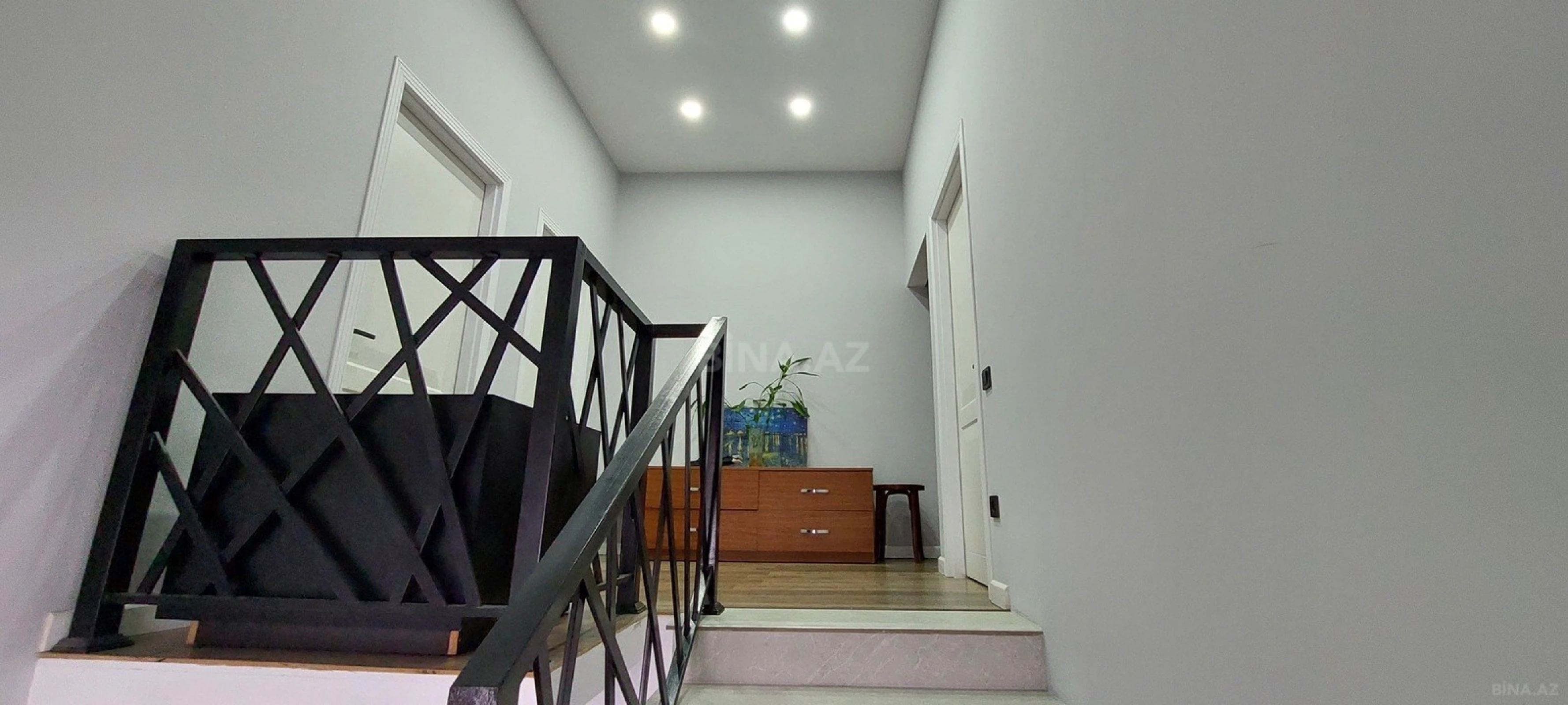 Satılır 4 otaqlı həyət evi 160 m²