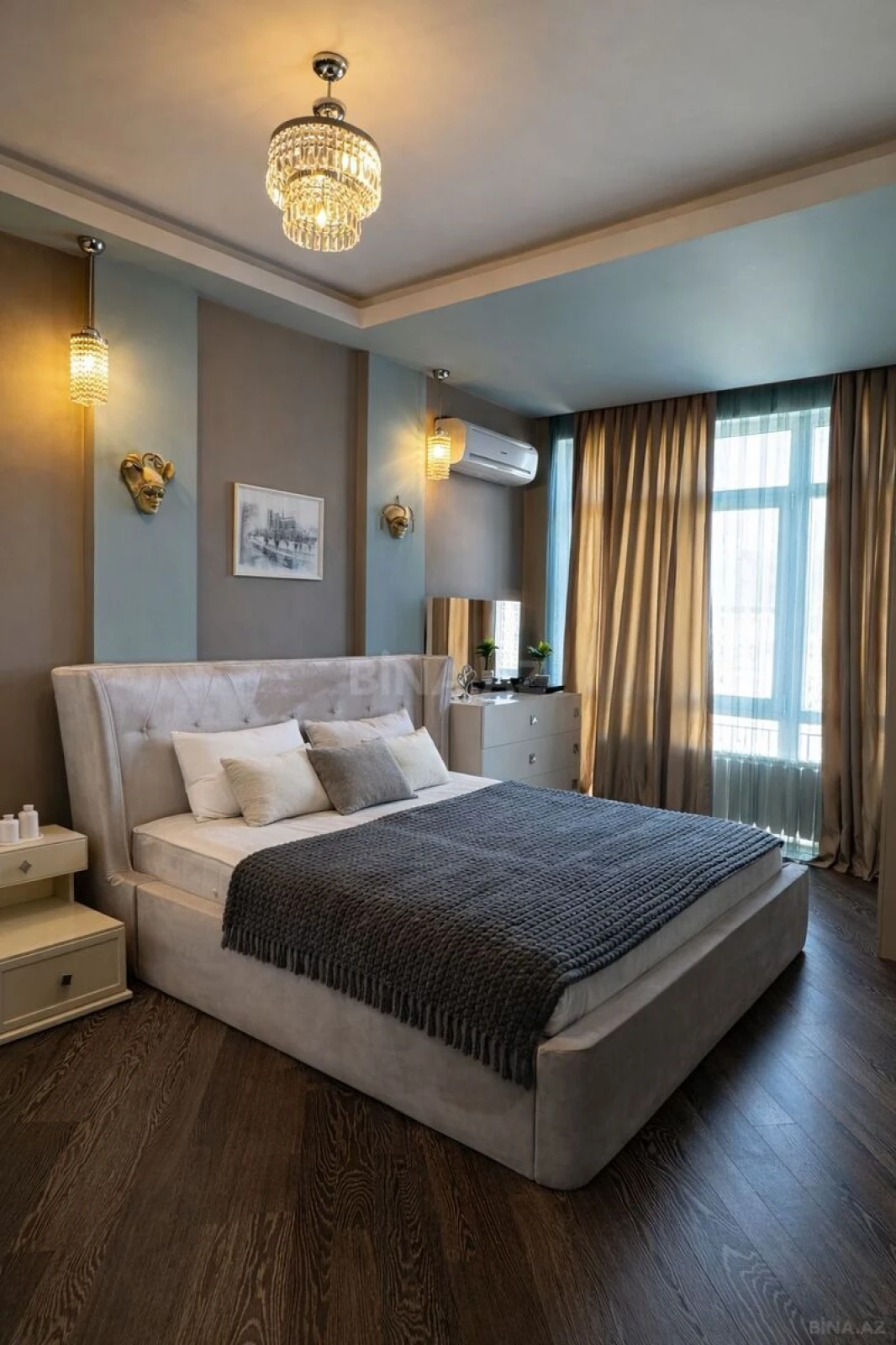 Kirayə verilir 4 otaqlı mənzil 145 m²