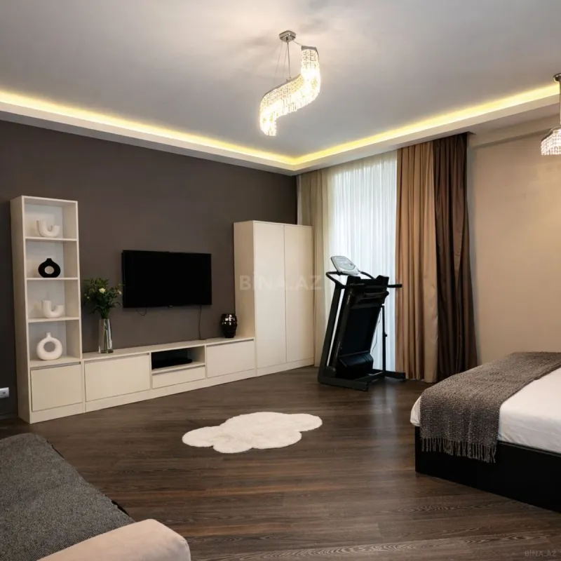 Kirayə verilir 4 otaqlı mənzil 145 m²