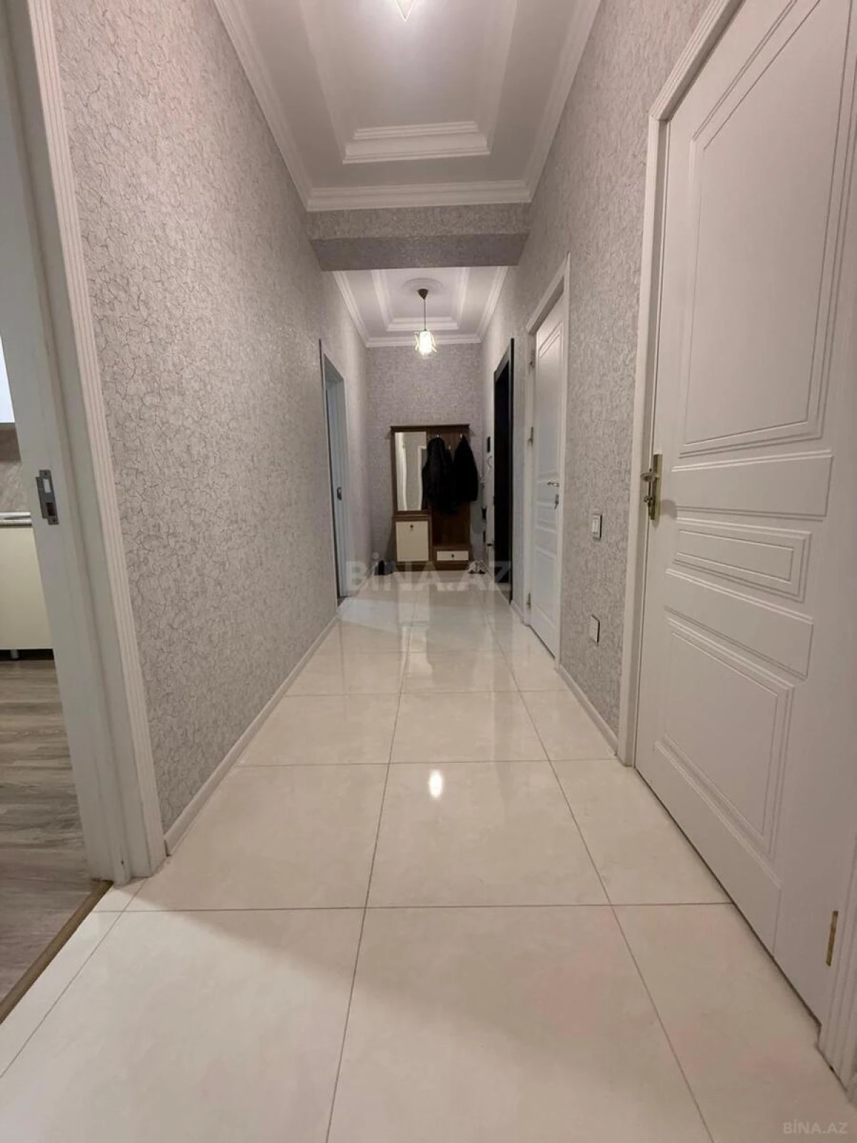 Kirayə verilir 2 otaqlı mənzil 80 m²