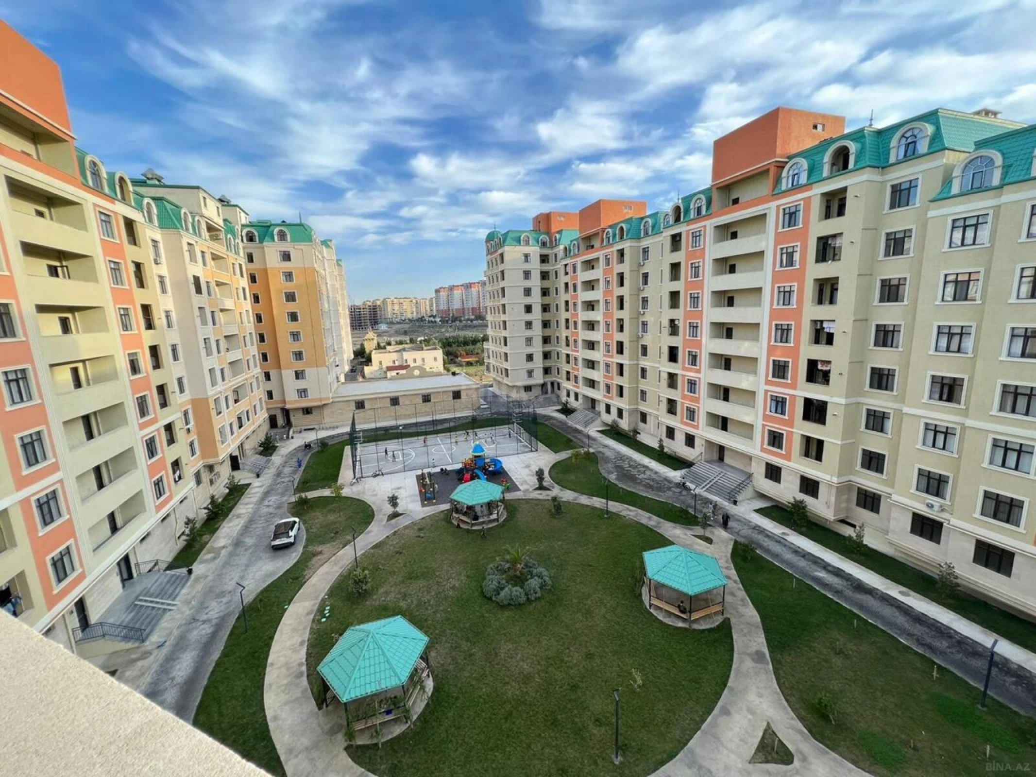 Kirayə verilir 2 otaqlı mənzil 80 m²
