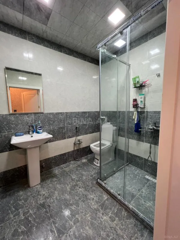 Kirayə verilir 2 otaqlı mənzil 80 m²