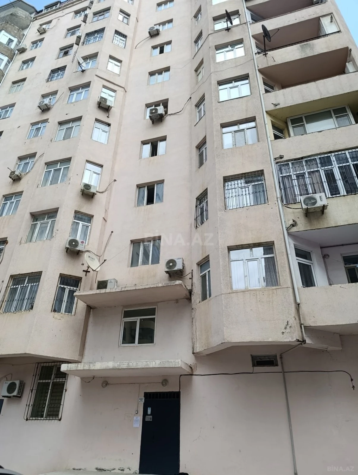 Satılır 2 otaqlı mənzil 65 m²