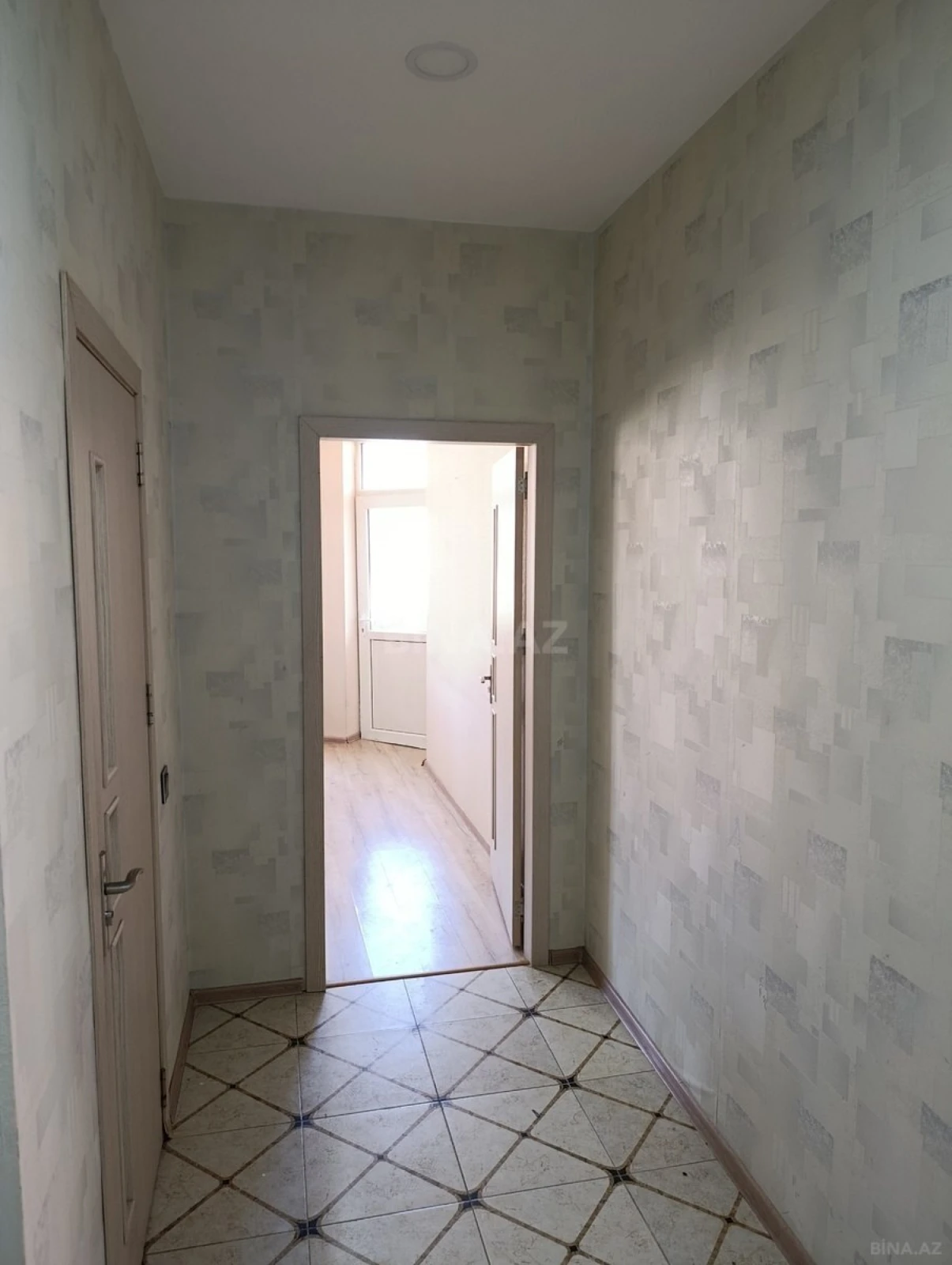 Satılır 2 otaqlı mənzil 65 m²