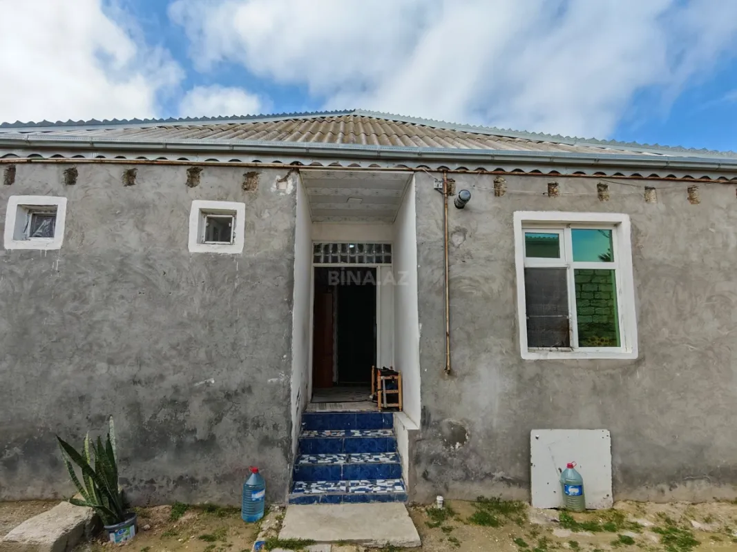 Satılır 4 otaqlı həyət evi 140 m²