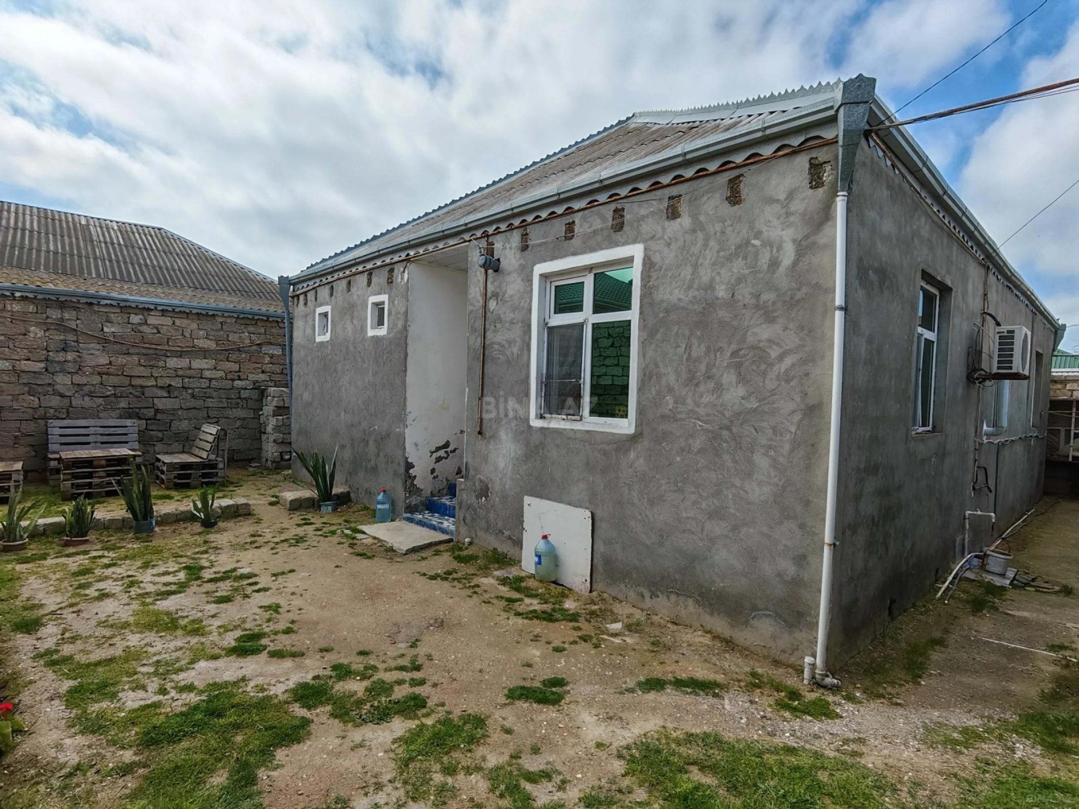 Satılır 4 otaqlı həyət evi 140 m²