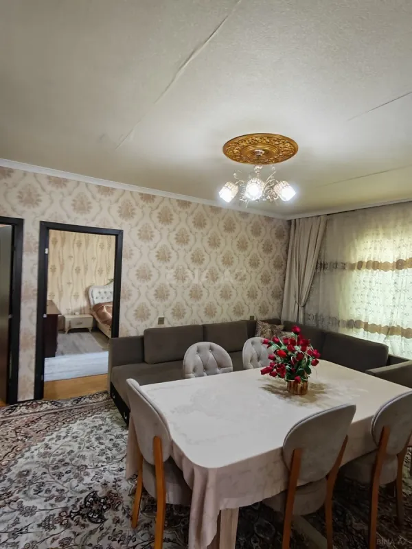 Satılır 4 otaqlı həyət evi 140 m²